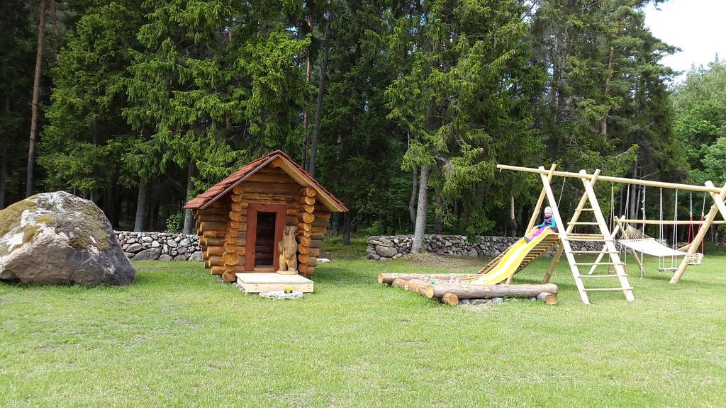 Hiievalja Maenniste Holiday Home מראה חיצוני תמונה
